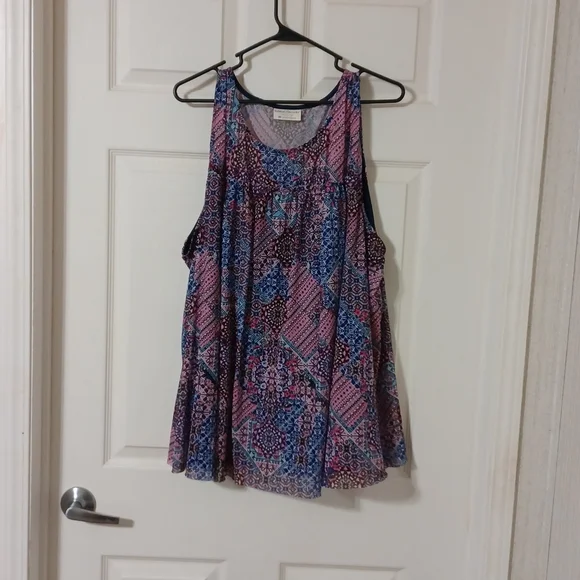 Top - Picture 1 of 3